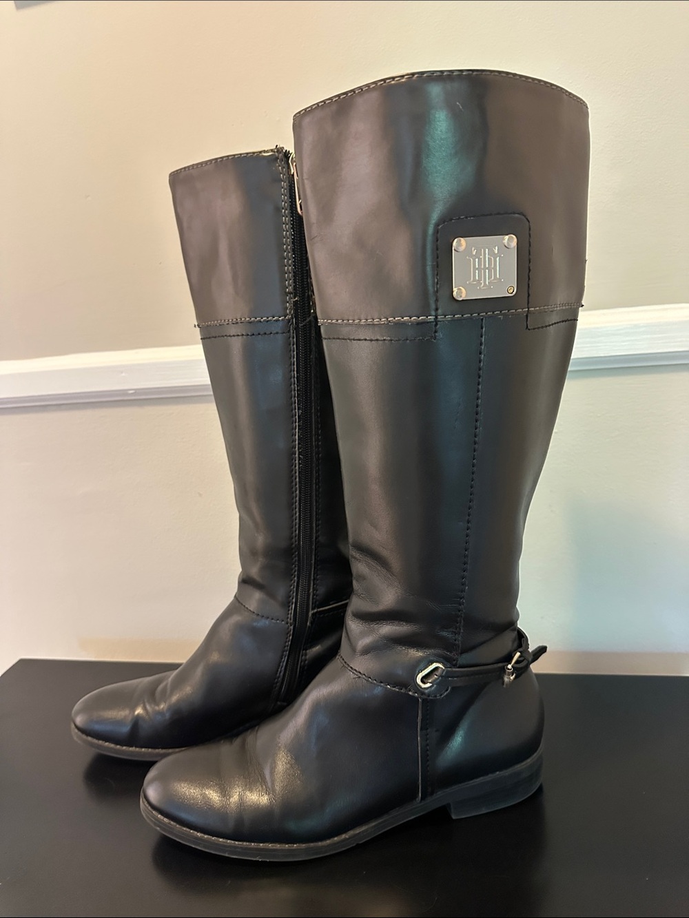 Tommy Hilfiger Black Leather Knee-High Riding Boots with Logo Plaque